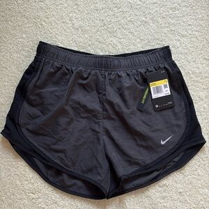 Nike women’s shorts